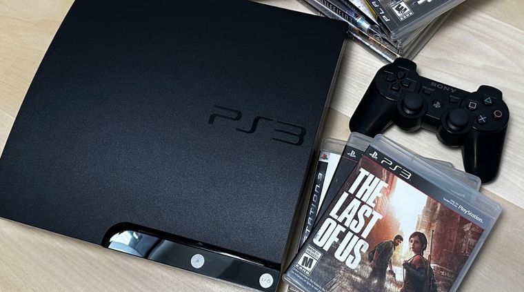 Emulación y arquitectura Cell: RedoEngine utiliza emulación de alto nivel para sortear las históricas limitaciones técnicas de PS3 y hacer viable su ejecución en hardware moderno.