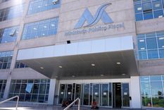 Franco Guevara fue condenado por el homicidio de Néstor Nievas en el Acceso Sur en 2024. Tendrá 8 años de cárcel y 10 sin poder manejar. Franco Guevara fue condenado por el homicidio de Néstor Nievas en el Acceso Sur en 2024. Tendrá 8 años de cárcel y 10 sin poder manejar.