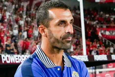 El DT de Gimnasia fijó postura sobre el pasillo de espaldas de Estudiantes a Rosario Central. Foto: X @GimnasiaLP El DT de Gimnasia fijó postura sobre el pasillo de espaldas de Estudiantes a Rosario Central. Foto: X @GimnasiaLP