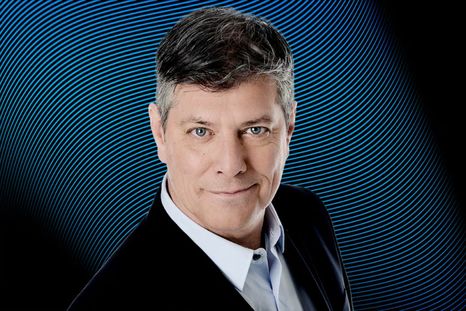 Mario Pergolini conduce Otro día perdido por Eltrece. Mario Pergolini conduce Otro día perdido por Eltrece.