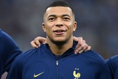 Kylian Mbappé y una fuerte respuesta tras ser denunciado por donaciones a policías franceses. Kylian Mbappé y una fuerte respuesta tras ser denunciado por donaciones a policías franceses.