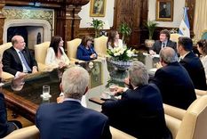 Javier Milei junto a sus ministros en el primer encuentro Foto: Presidencia