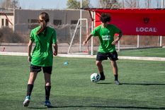 Mendoza le abre las puertas a clubes europeos que presentan sus metodologías de entrenamiento para jóvenes. Mendoza le abre las puertas a clubes europeos que presentan sus metodologías de entrenamiento para jóvenes.