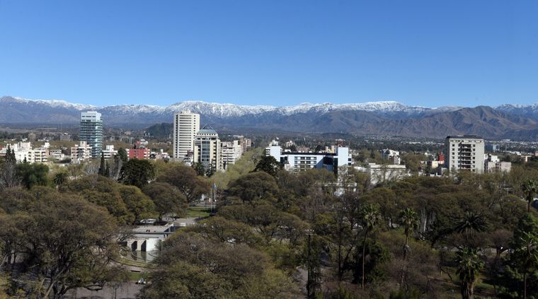 La temperatura máxima para este lunes será de 33° Foto: ALF PONCE MERCADO / MDZ