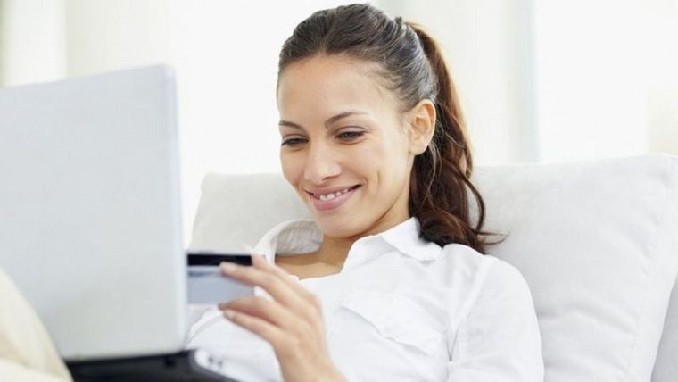 Este es un buen momento para replantearse lo que hacemos con nuestro dinero, tanto del punto de vista del pago de deudas, como del ahorro y la inversión, dicen los expertos. Foto: GETTY IMAGES