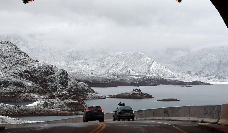 El pronóstico del Servicio Meteorológico Nacional adelanta que el domingo puede nevar en el Gran Mendoza. 