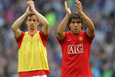 la sorpresiva y dura critica de gary neville a carlos tevez la sorpresiva y dura critica de gary neville a carlos tevez