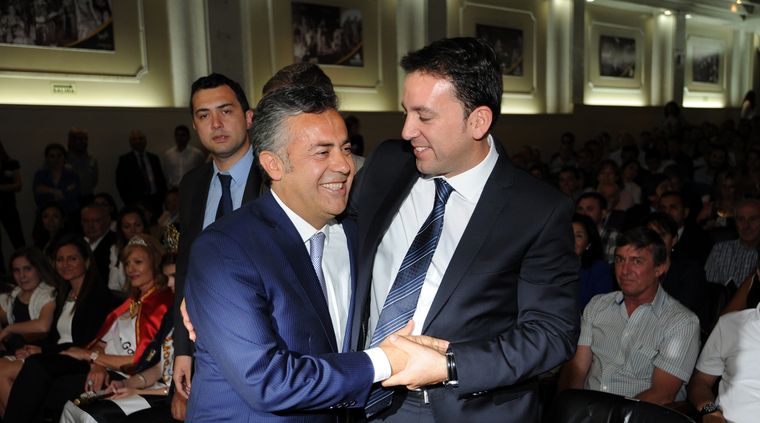 Alfredo Cornejo junto a Tadeo García Zalazar Foto: ALF PONCE MERCADO / MDZ Alfredo Cornejo junto a Tadeo García Zalazar Foto: ALF PONCE MERCADO / MDZ