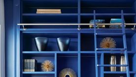 Pocas cosas realzan una habitación como las unidades de almacenamiento del piso al techo que se ajustan bien. Foto: Neville Johnson