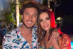 las fotos del particular casamiento que celebraron pico monaco y diana arnopoulos en grecia