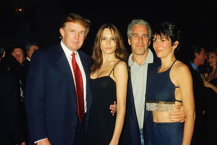 Donald Trump ha dicho que se distanció de Jeffrey Epstein y que este buscó perjudicarlos. Donald Trump ha dicho que se distanció de Jeffrey Epstein y que este buscó perjudicarlos.