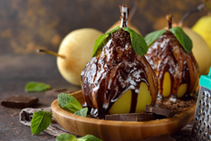 Peras con chocolate: receta fácil y deliciosa Foto: Shutterstock