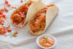 Dales un giro a tus platos con estos sabrosos tacos de camarón Foto: Shutterstock