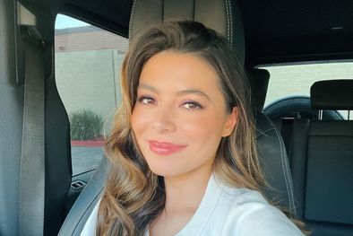 MDZol | Miranda Cosgrove comenzó su carrera a los tres años, haciendo anuncios televisivos.