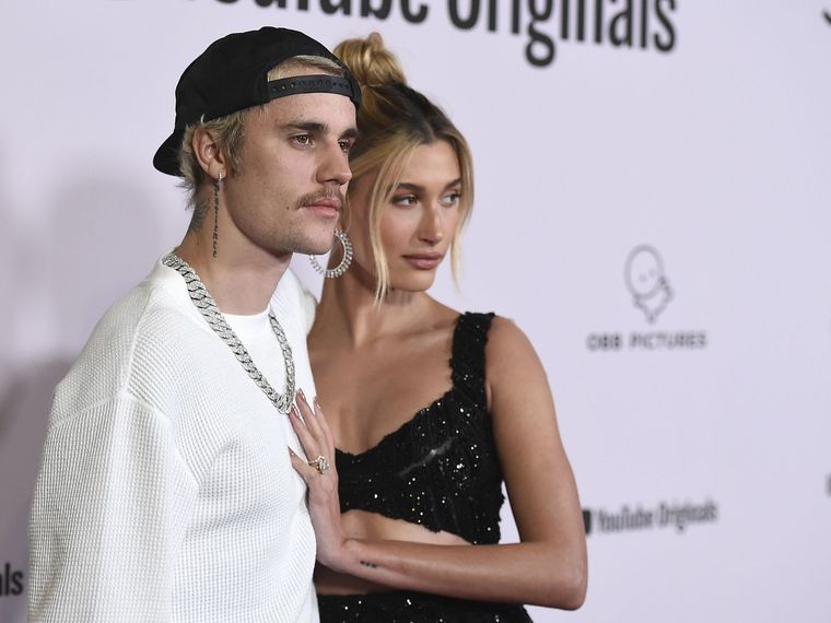 Foto: https://elpais.com/gente/2020-05-07/justin-bieber-y-hailey-baldwin-exponen-su-relacion-en-un-reality-show-de-facebook.html