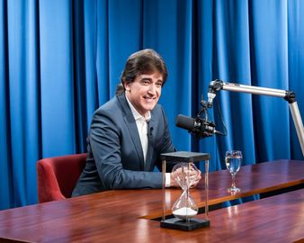 El carismático presentador, de gira por el país.