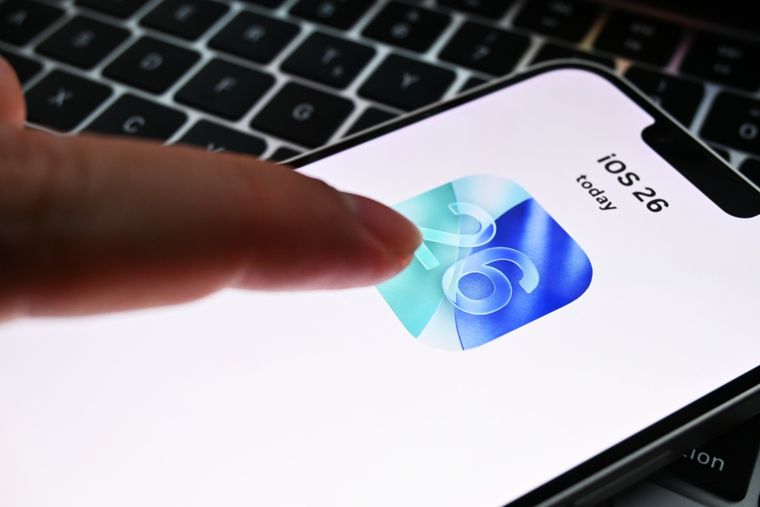 Apple responde a las críticas con una función que equilibra estética y accesibilidad. Apple responde a las críticas con una función que equilibra estética y accesibilidad.