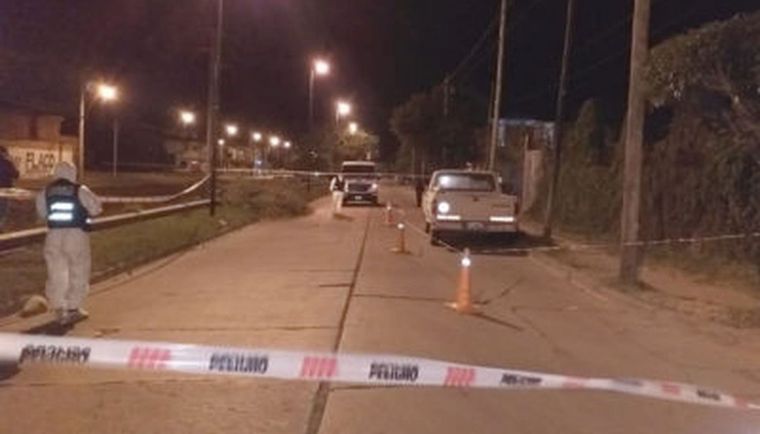 El hombre fue asesinado con una barreta y dejado en la caja de su camioneta