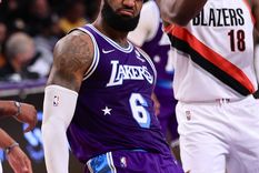 LeBron fue clave en la victoria de los Lakers. Foto: @Lakers