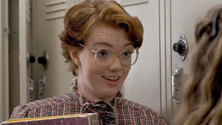 Foto: https://www.rockandpop.cl/2022/06/actriz-de-barb-en-stranger-things-reaparece-y-se-lanza-contra-hollywood-por-su-gordofobia/