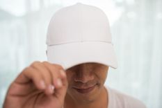Así puedes lavar tus gorras y dejarlas impecables Foto: Shutterstock