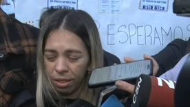 En medio de una nueva marcha por Agostina Vega, su madre lanzó fuertes sospechas sobre una mujer vinculada al único imputado, Claudio Barrelier. En medio de una nueva marcha por Agostina Vega, su madre lanzó fuertes sospechas sobre una mujer vinculada al único imputado, Claudio Barrelier.