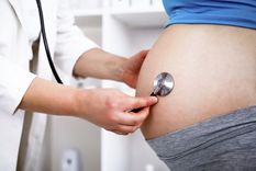 Una enfermedad que presenta riesgos en los embarazos tendría vacuna argetina en poco tiempo