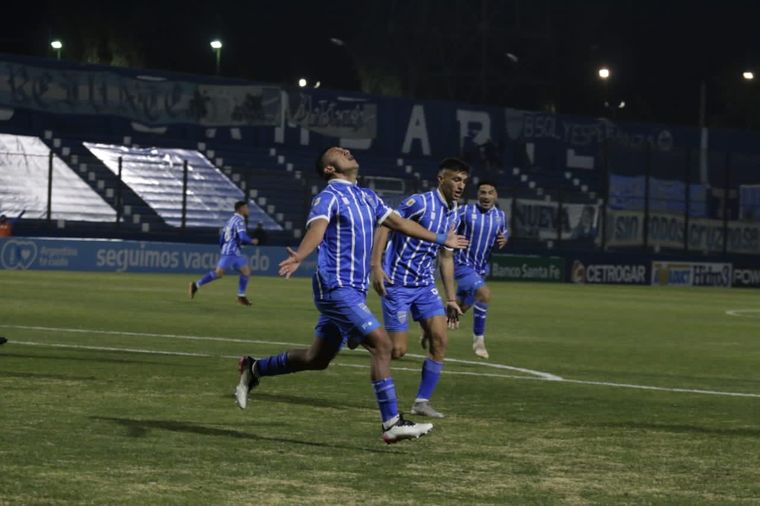 Leyes festeja su gol, el del empate bodeguero. Foto: Prensa Godoy Cruz