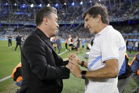 Marcelo Gallardo y Gustavo Costas, técnicos de River y Racing respectivamente, dos clubes grandes que mantienen una tensa relación. Foto: Fotobaires. Marcelo Gallardo y Gustavo Costas, técnicos de River y Racing respectivamente, dos clubes grandes que mantienen una tensa relación. Foto: Fotobaires.