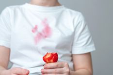 Las fresas forman parte del grupo de frutos rojos que pueden manchar la ropa Foto: SHUTTERSTOCK
