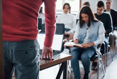 El ChatGPT dió tres carreras con gran demanda laboral por fuera de la IT. Foto: Freepik El ChatGPT dió tres carreras con gran demanda laboral por fuera de la IT. Foto: Freepik