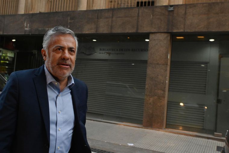 Alfredo Cornejo dio a conocer su equipo a partir de diciembre Foto: Télam