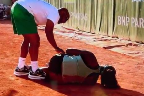 El momento que generó preocupación en Roland Garros. El momento que generó preocupación en Roland Garros.