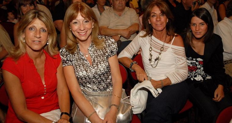 Mónica Azura, Isabel Storrero, Liliana Azura y Florencia De Casas. Foto: Nacho Gaffuri / MDZ