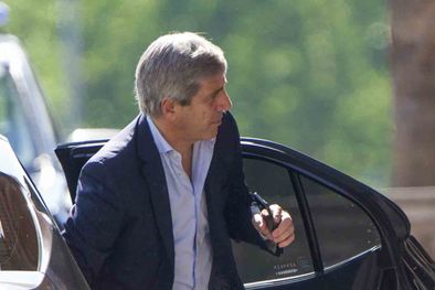 MDZol | Luis Caputo se reunió este viernes con varios funcionarios en Casa Rosada