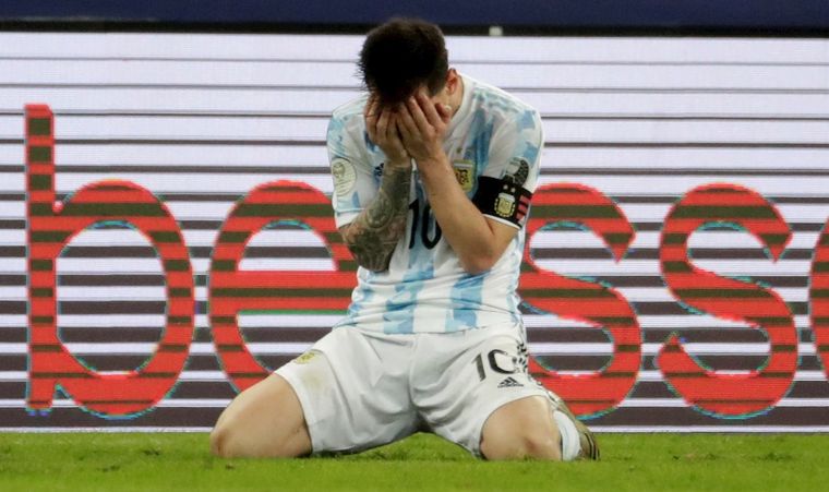 Lionel Messi ganó su primer título en la Selección Argentina. Foto: EFE