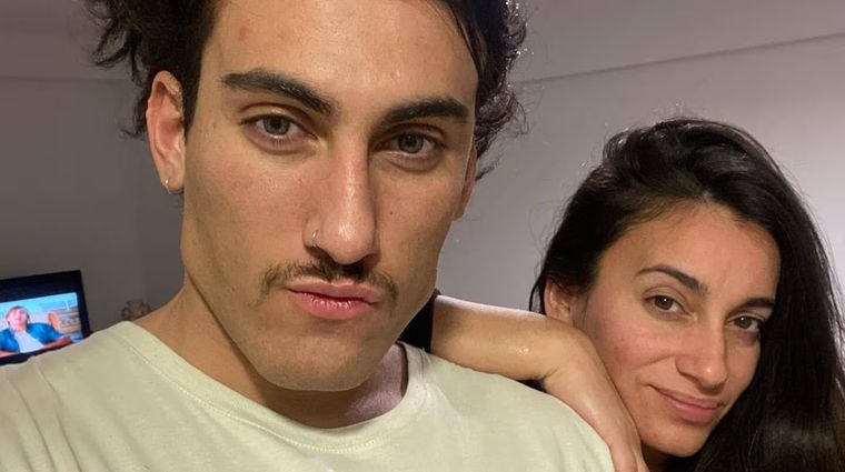 Tomas Holder y Gisella Gordillo, su mamá