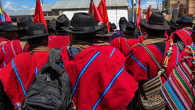 Los Ponchos Rojos volvieron a aparecer en medio de las protestas que sacuden a Bolivia. Los Ponchos Rojos volvieron a aparecer en medio de las protestas que sacuden a Bolivia.
