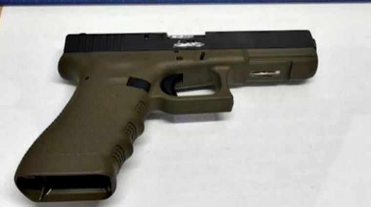 El arma que le incautaron al mendocino en el paso a Chile.&nbsp;