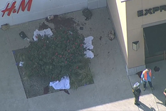 impactantes imagenes del brutal tiroteo en un centro comercial de texas donde murieron al menos cuatro personas