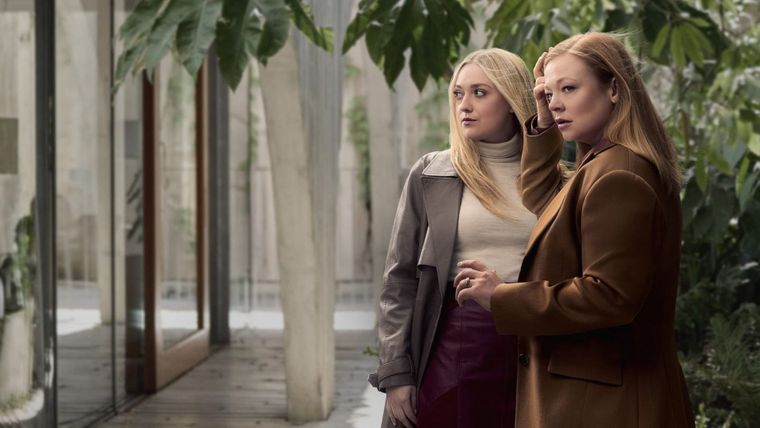Dakota Fanning y Sarah Snook en dos actuaciones sorprendentes. Dakota Fanning y Sarah Snook en dos actuaciones sorprendentes.