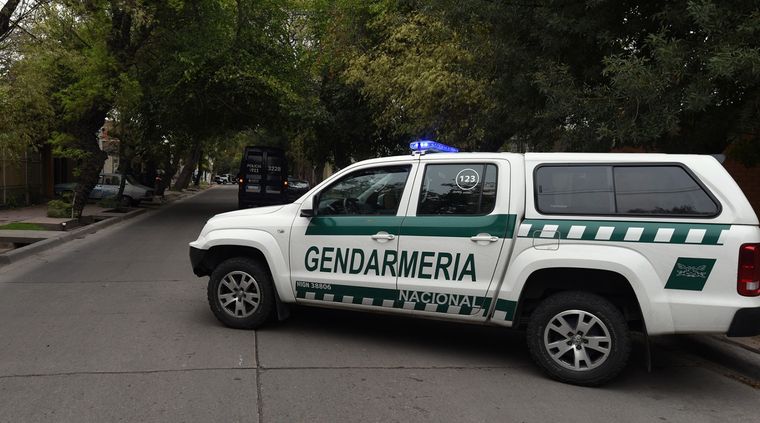 El camión fue controlado por Gendarmería y el chofer no supo explicar el origen de los dólares que llevaba