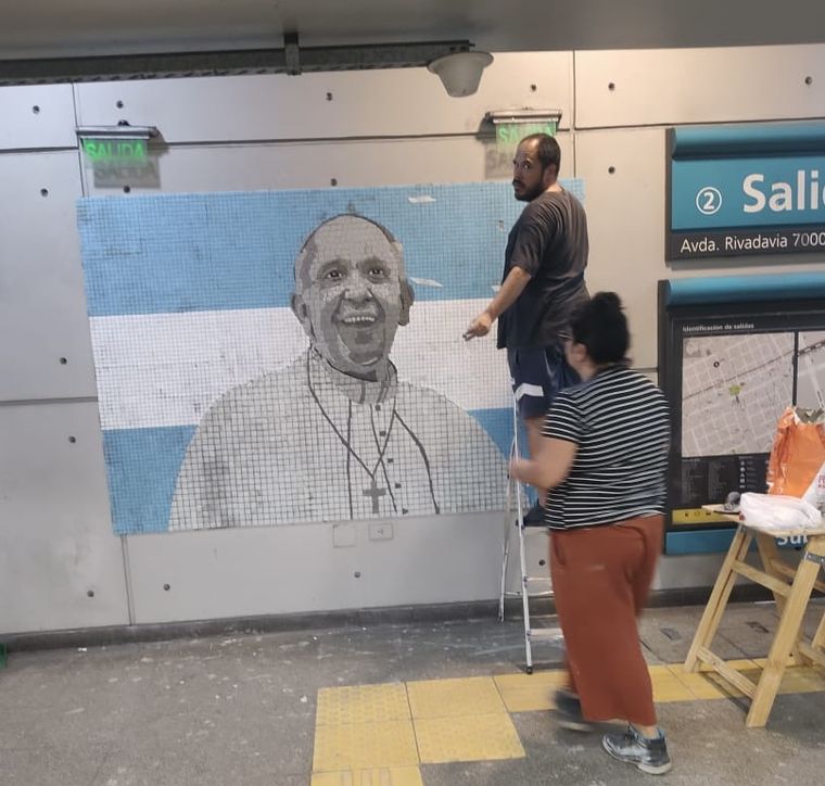 El mosaico veneciano en pleno montaje. El mosaico veneciano en pleno montaje.