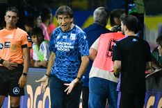 Gustavo Costas valoró el rendimiento de su equipo y apuntó contra el desarrollo del partido.