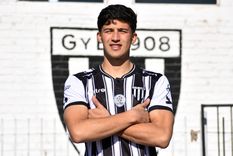 Un futbolista con pasado en el Instituto de Daniel Oldrá, seguirá su carrera en Gimnasia. Un futbolista con pasado en el Instituto de Daniel Oldrá, seguirá su carrera en Gimnasia.
