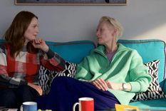 Julianne Moore y Tilda Swinton protagonistas de La habitación de al lado. Foto: Gentileza Warner Bros. Julianne Moore y Tilda Swinton protagonistas de La habitación de al lado. Foto: Gentileza Warner Bros.