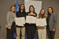 La Legislatura distinguió a estudiantes mendocinos que participarán en un programa internacional de excelencia