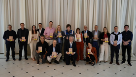 Javier Milei reunió a su Gabinete en un asado informal en la Quinta de Olivos. Javier Milei reunió a su Gabinete en un asado informal en la Quinta de Olivos.