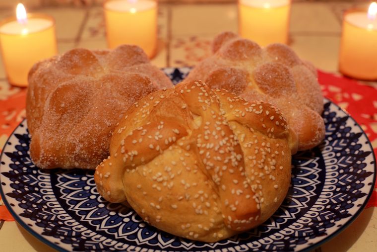 Aprende a hacer pan muerto para el Día de Muertos: receta paso a paso.