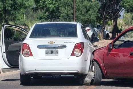 Entre el caos vehicular y la necesidad de pruebas, el debate reaparece en Mendoza. Qué dicen jueces, peritos y seguros sobre mover o no los autos. Entre el caos vehicular y la necesidad de pruebas, el debate reaparece en Mendoza. Qué dicen jueces, peritos y seguros sobre mover o no los autos.